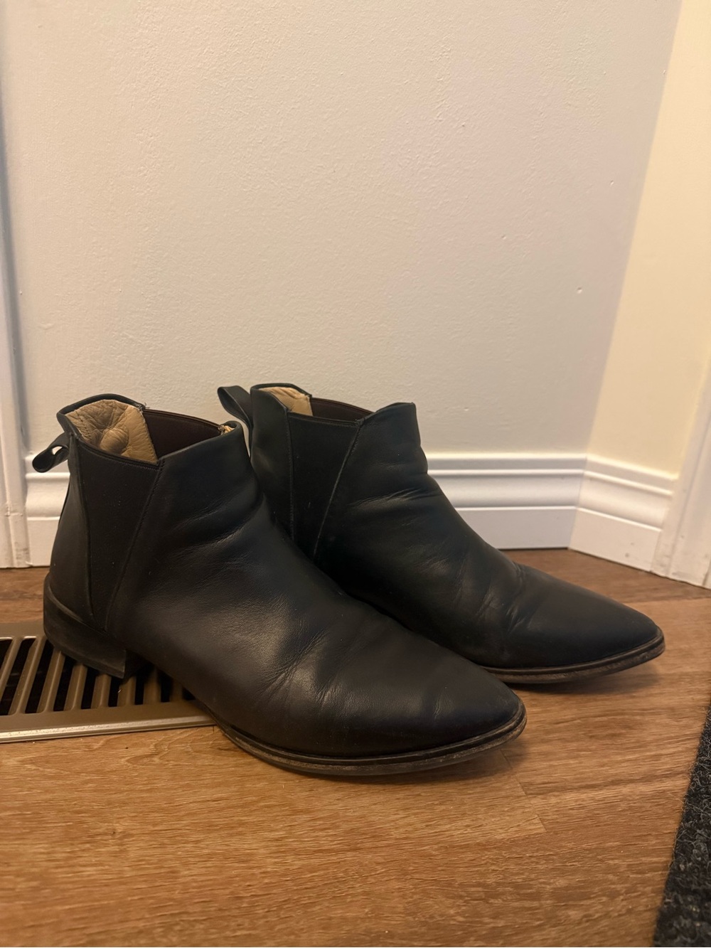 Poppy Barley Black Leather Women's Ankle Chelsea Booties
